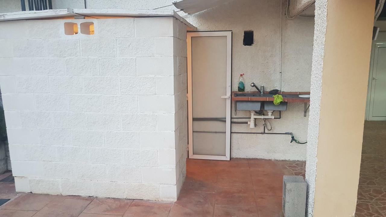 Calicanto House & Pool Торренте Экстерьер фото